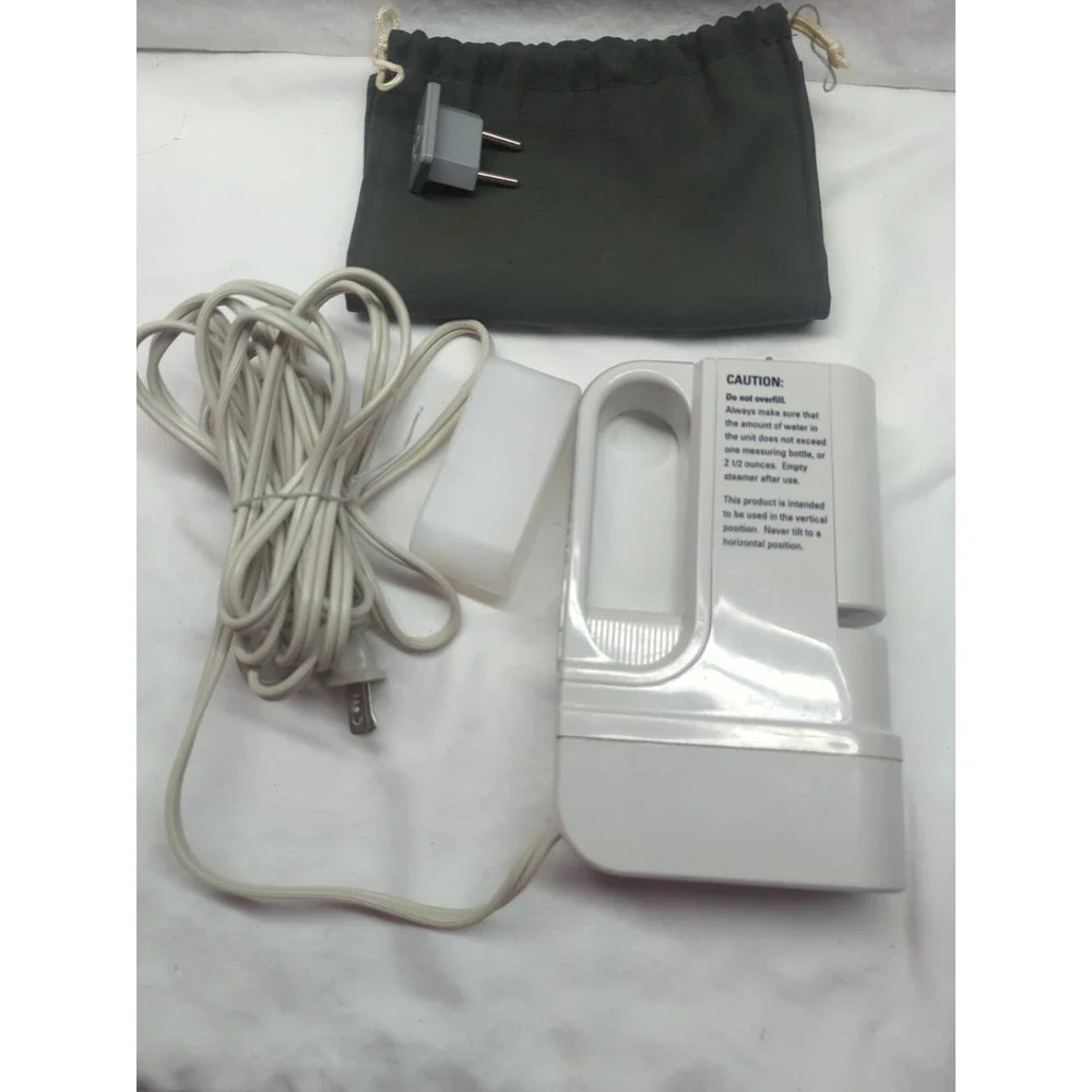 Black & Decker Extra Long Cord Travel Steamer Model S12BP Working